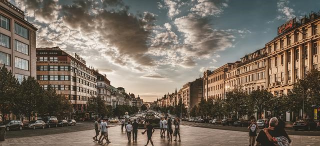 Jak wysłać paczkę kurierska do Czech?